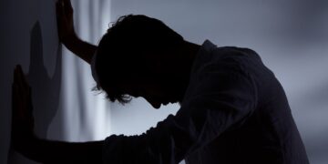 দূষণের নগরীতে বিষণ্নতা