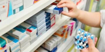 ‘লাইসেন্সবিহীন কোনও ফার্মেসি থাকবে না’