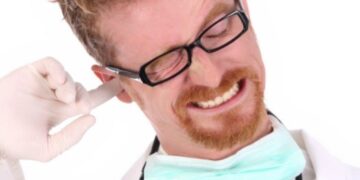 কানের খইল যে সমস্যা ইঙ্গিত করে