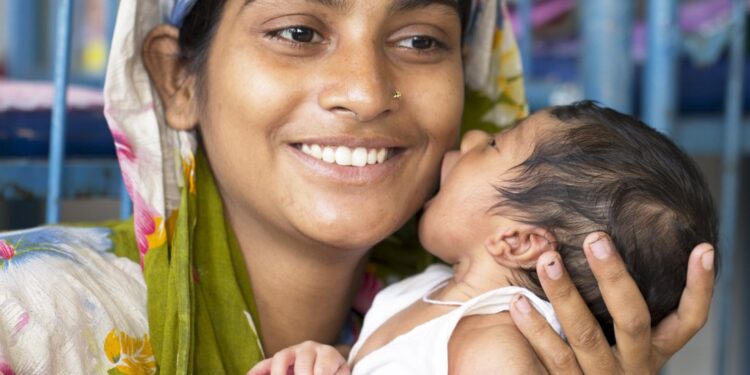 স্বাভাবিক প্রসব সেবায় দেশসেরা হবিগঞ্জ