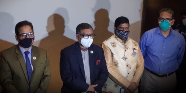 ইনসেপ্টা ভ্যাকসিন প্লান্ট পরিদর্শনে স্বাস্থ্যমন্ত্রী