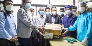 গণস্বাস্থ্য কেন্দ্রকে কিডনি ডায়ালাইসিস সরঞ্জাম দিল মেডট্রনিক বাংলাদেশ