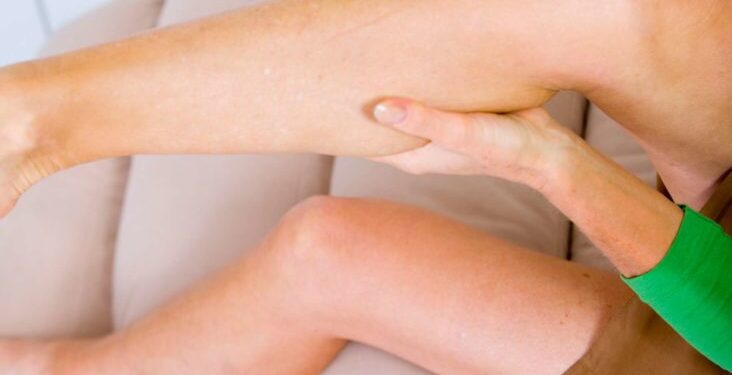 সারারাত পা ব্যথা হওয়ার কারণ ও করণীয়