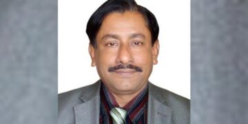 বিএসএমএমইউ উপাচার্য অধ্যাপক ডা. শারফুদ্দিন আহমেদের এফআরসিএস ডিগ্রি অর্জন