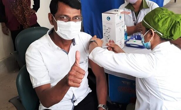 দুই দিনে পৌনে চার লাখ টিকাগ্রহীতার কারও পার্শ্বপ্রতিক্রিয়া নেই