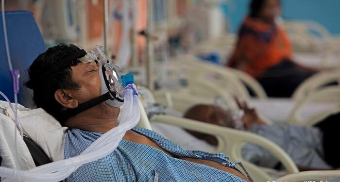 আইসিইউ ১টি, ৩০ জন মরণাপন্ন রোগীর মধ্যে বেছে নিতে হচ্ছে একজনকে