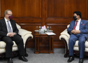 কানাডার কাছে ২০ লাখ টিকা চেয়েছে বাংলাদেশ