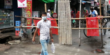 কঠোর ‘লকডাউনে’ বদলে গেছে খুলনার চালচিত্র !