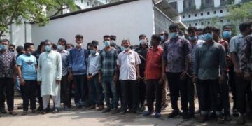 ঢাকা মেডিক্যাল থেকে ২৪ দালাল আটক করেছে র‌্যাব