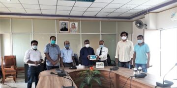 যবিপ্রবি জিনোম সেন্টারে ৩০০ ‘কেএন-৯৫ মাস্ক’ প্রদান