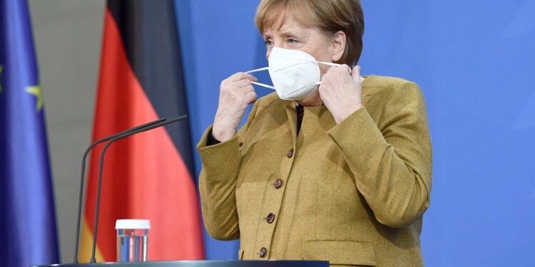 অ্যাস্ট্রাজেনেকার পর দ্বিতীয় ডোজ মডার্নার নিলেন জার্মান চ্যান্সেলর