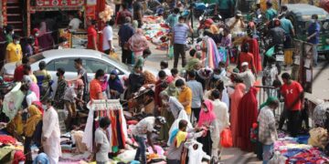 টিকা না নেওয়া মানুষরাই ‘ভ্যারিয়েন্টের কারখানা’ !
