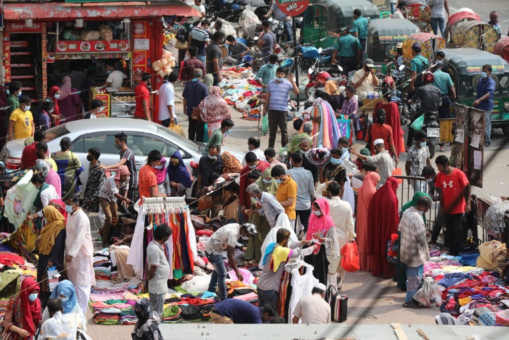 টিকা না নেওয়া মানুষরাই ‘ভ্যারিয়েন্টের কারখানা’ !