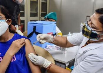 ১৮ বছর বয়সী শিক্ষার্থীদের টিকা নিবন্ধন শুরু