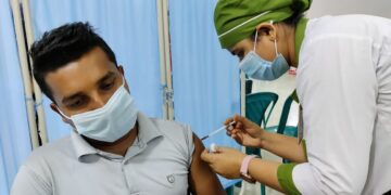 এখনো দেশে দ্বিতীয় ডোজ টিকা নেননি আড়াই কোটি মানুষ