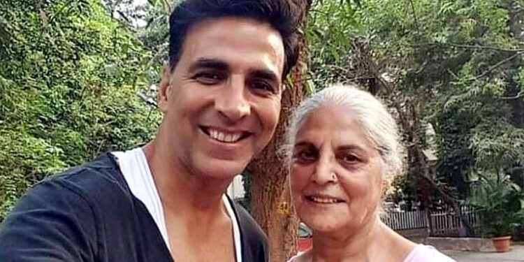 মা হারালেন অক্ষয় কুমার