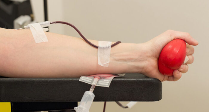 টিকা নেওয়ার ২৮ দিন পর রক্ত দেওয়া যাবে: বিশেষজ্ঞ মতপ্রকাশ