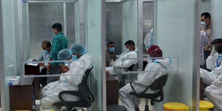 আজ থেকেই আমিরাতে যেতে পারবেন প্রবাসীরা