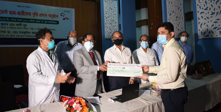 রোগীদেরকে নিজ পরিবারের সদস্যের মতোই সেবা দিন: বিএসএমএমইউ ভিসি