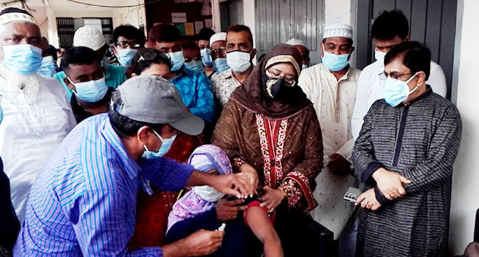 গণটিকাতে ১ম ২ ঘণ্টা বয়োজ্যেষ্ঠ ও নারীদের অগ্রাধিকার
