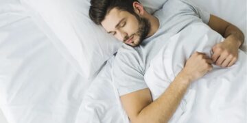 সহজে ঘুম আসার ১০ প্রাকৃতিক উপায়