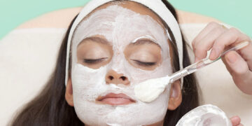 ত্বক উজ্জ্বল কাজ করবে টক দই