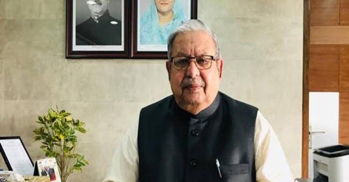 দেশে ১ম বুস্টার ডোজ পাবেন সৌদিগামী প্রবাসীরা : প্রবাসীকল্যাণ মন্ত্রী