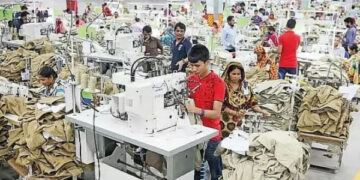 চট্টগ্রামে পোশাক শ্রমিকদের টিকাদান শুরু