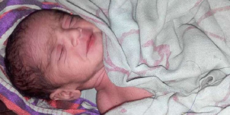 জেনে নিন নবজাতকের ৫টি বিপদচিহ্ন ও করণীয়