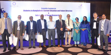 ডায়াবেটিস সম্পর্কিত গবেষণায় সেরা ৫ চিকিৎসককে সংবর্ধনা