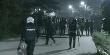 গোপালগঞ্জে মেডিকেল ও বিশ্ববিদ্যালয় শিক্ষার্থীদের সংঘর্ষ, আহত শতাধিক