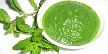 চুল ও ত্বকের অন্যতম উপকারী বন্ধু পুদিনা