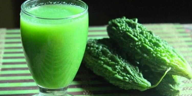 শীতে করলার জুস খেলে যে উপকার পাবেন