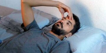 রাতে বারবার ঘুম ভাঙলে বিপদ !