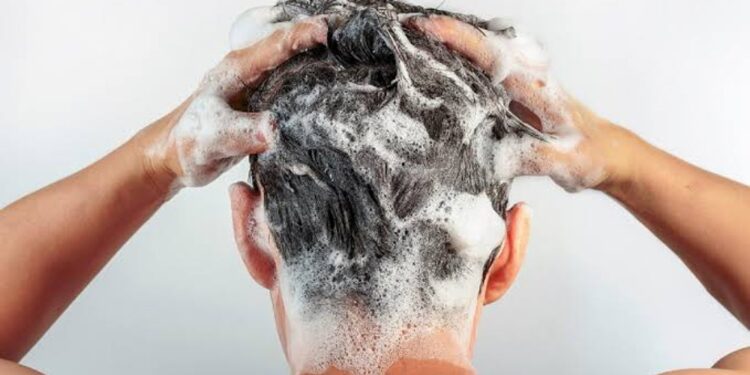 শ্যাম্পুও হতে পারে অকাল মৃত্যুর কারণ: গবেষণা