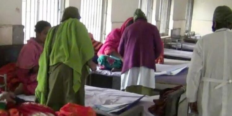 হিলিতে বাড়ছে শীতজনিত রোগ