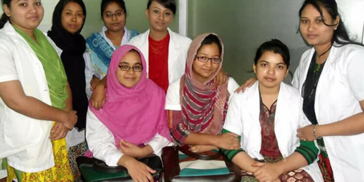 ১ম দফা মাইগ্রেশনে অপেক্ষমাণ তালিকা থেকে ৩৩৪ শিক্ষার্থীর এমবিবিএসে ভর্তির সুযোগ