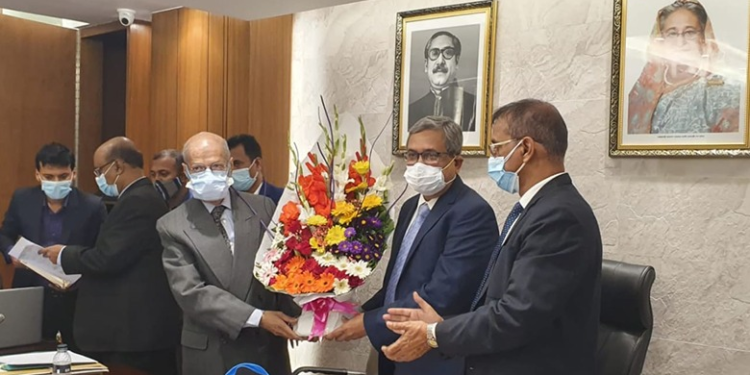 বিএমডিসি‘র নতুন সভাপতি অধ্যাপক ডা. মাহমুদ, কোষাধ্যক্ষ অধ্যাপক ডা. মাকসুদ