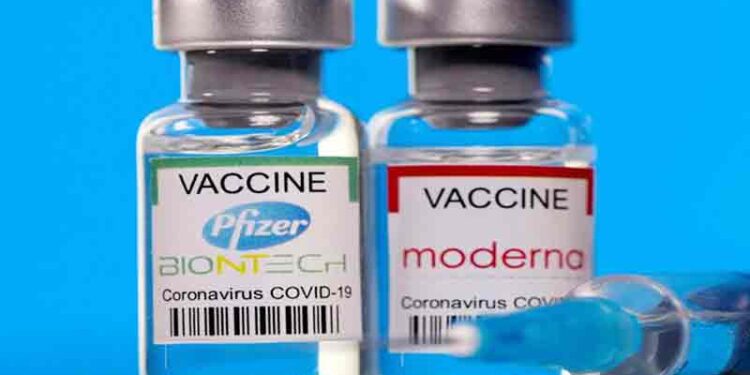 ওমিক্রন থেকে ৯০% সুরক্ষা দেয় ফাইজার-মডার্নার বুস্টার ডোজ