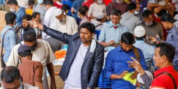 দেশে সংক্রমণ বাড়লেও এখনো স্বাস্থ্যবিধিতে মানুষের অনীহা
