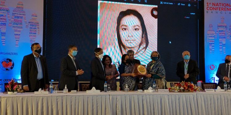 স্বাস্থ্য অধিদফতরের ১ম নারী মহাপরিচালক ডা. মনোয়ারাকে মরণোত্তর সংবর্ধনা