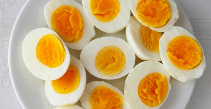 কুসুম বাদ দিয়ে ডিম খেলে কী হয় জেনে নিন