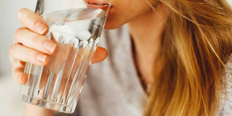 বারবার পানি পানের পরও গলা শুকিয়ে যাওয়ার কারণ