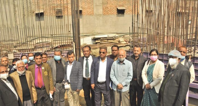 মা ও শিশু হাসপাতাল ক্যান্সার হাসপাতাল নির্মাণ কাজ পরিদর্শনে বাস্তবায়ন কমিটি