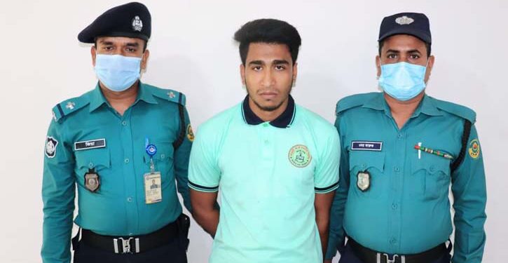 চিকিৎসকের নামে ফেসবুকে পেইজ খুলে প্রতারণায় গ্রেফতার