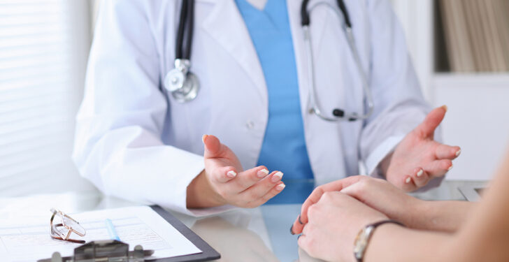 যেসব লক্ষণে বুঝবেন হিপ ফ্রাকচার ও করণীয়