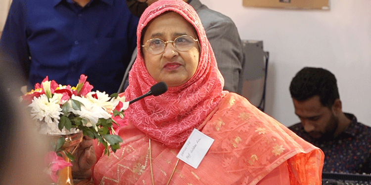 ‘সিজারের বিপরীতে স্বাভাবিক ডেলিভারি উদ্বেগজনক হারে কমেছে’