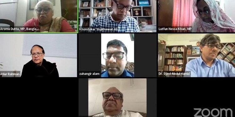 স্বাস্থ্য খাতে বাজেটের ৭-৮ শতাংশ বরাদ্দ করা উচিত: ড. আতিউর রহমান