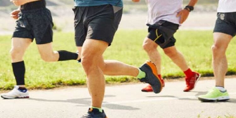 তিন ধরনের দৌড়ে নিমেষেই কমবে ভুঁড়ি