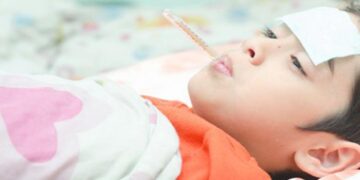 যেসব লক্ষণে বোঝা যাবে শিশুর হেপাটাইটিস